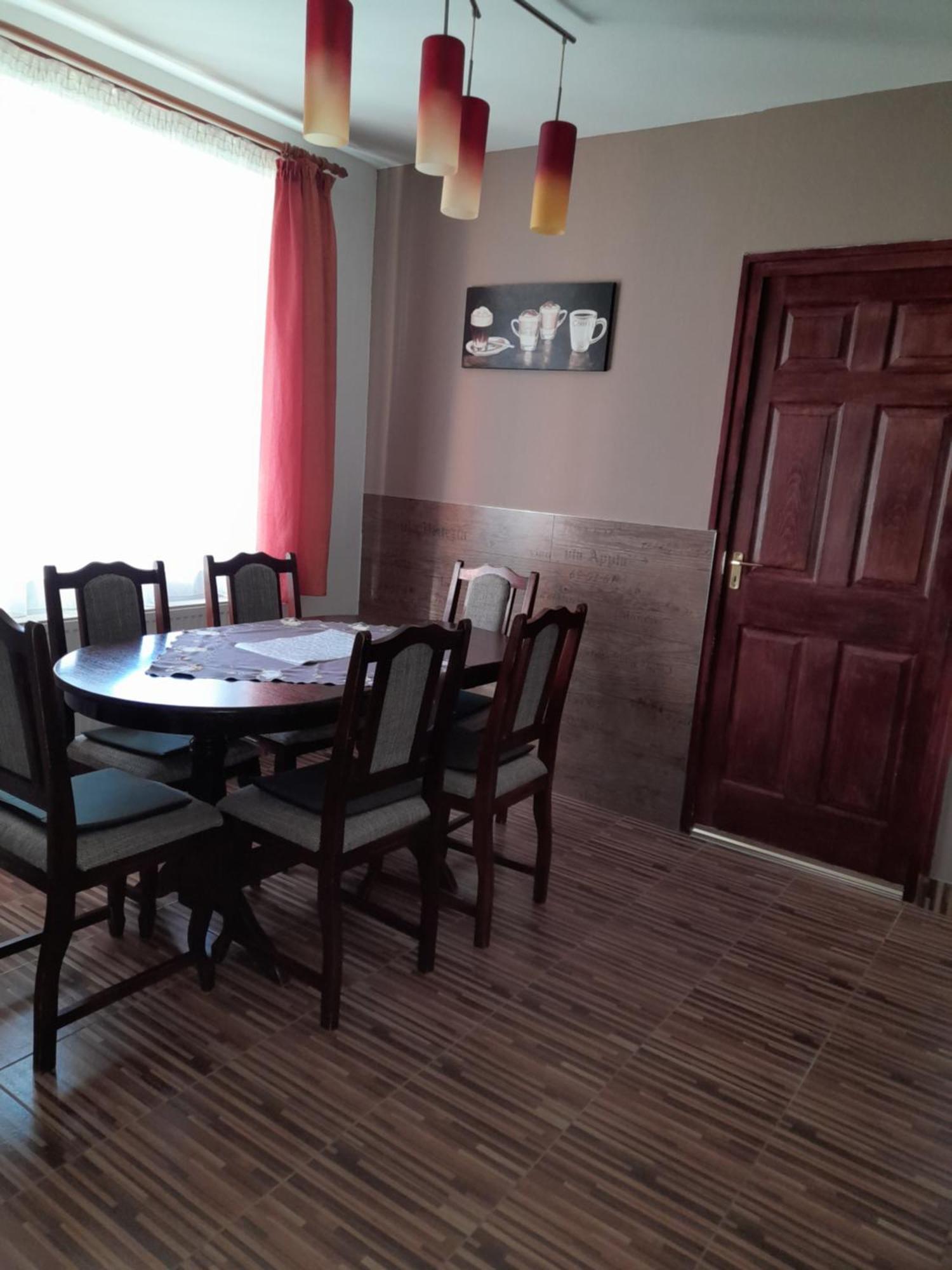 Vadrozsa Vendeghaz-Apartman แดมเยน ภายนอก รูปภาพ