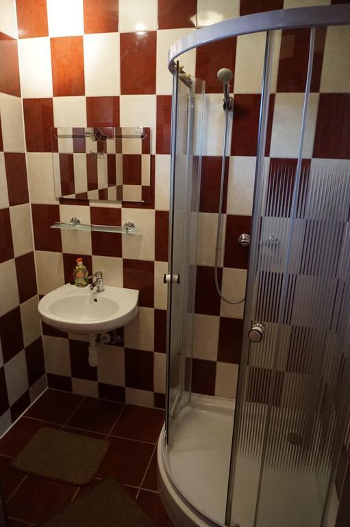 Vadrozsa Vendeghaz-Apartman แดมเยน ภายนอก รูปภาพ
